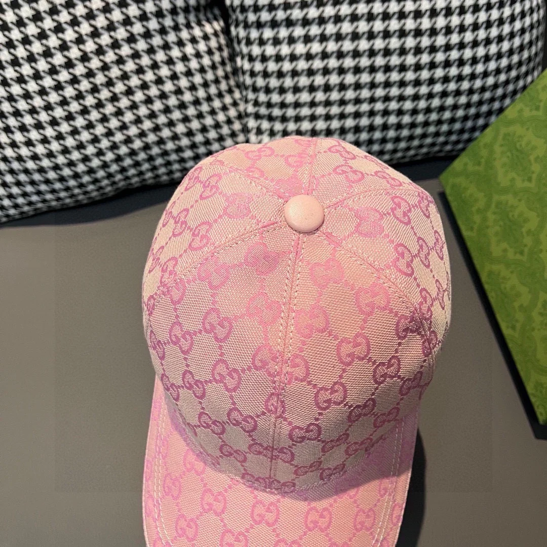 Бейсболка Gucci - розовая с двойной буквой G