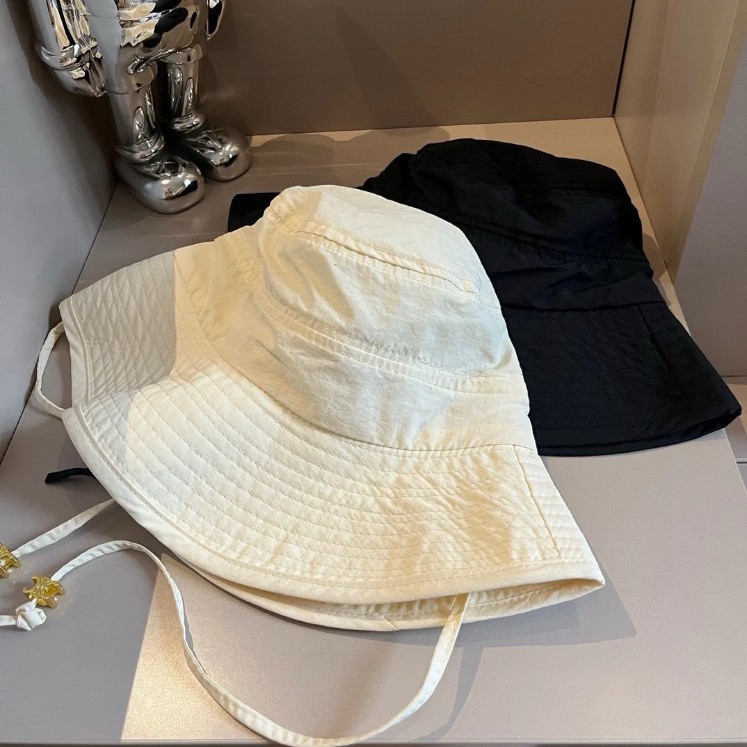 Солнцезащитная шляпа Celine с отворотом - черная