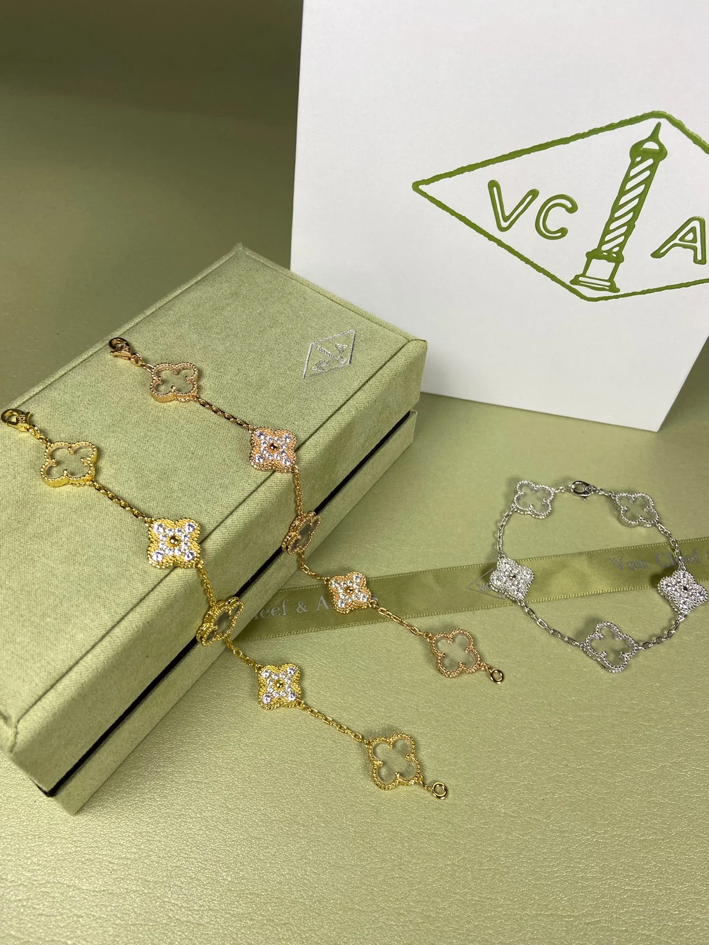 Van Vek - Браслет 043