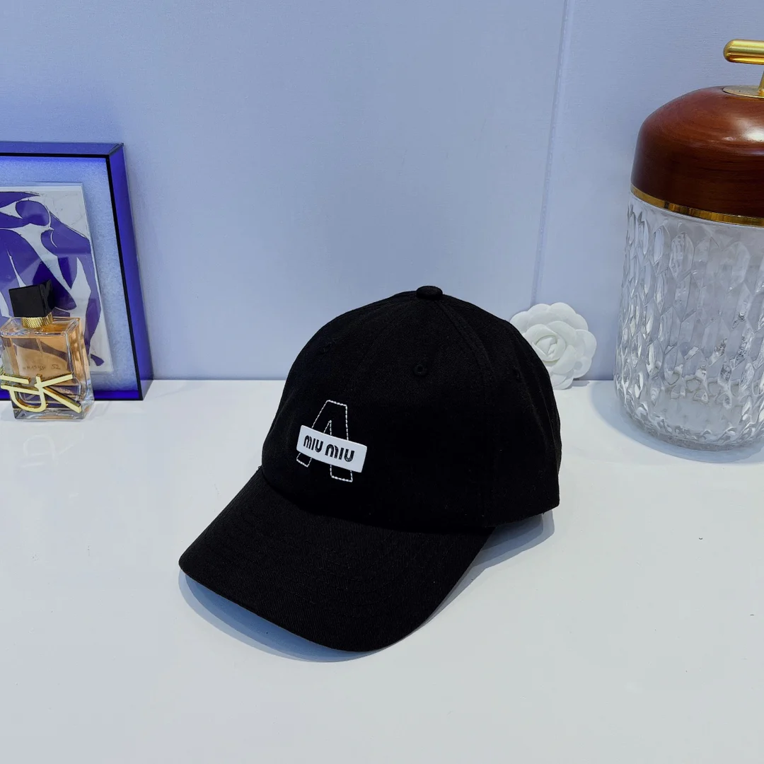 Miu Miu - Новая однотонная бейсболка - 2 цвета