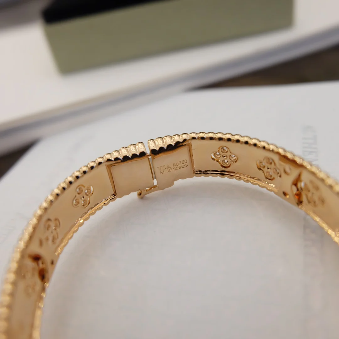 VCA-Браслет-8