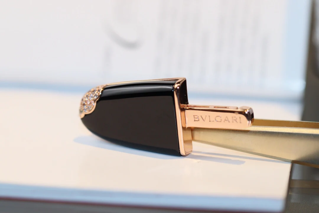 Брошь в виде мороженого Bvlgari