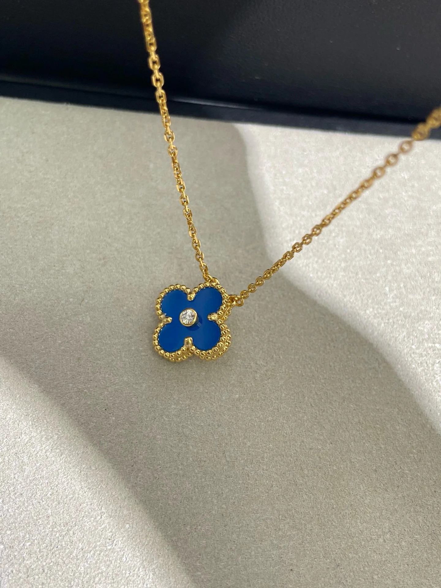 Ван Веккьо - Брошь 012-1