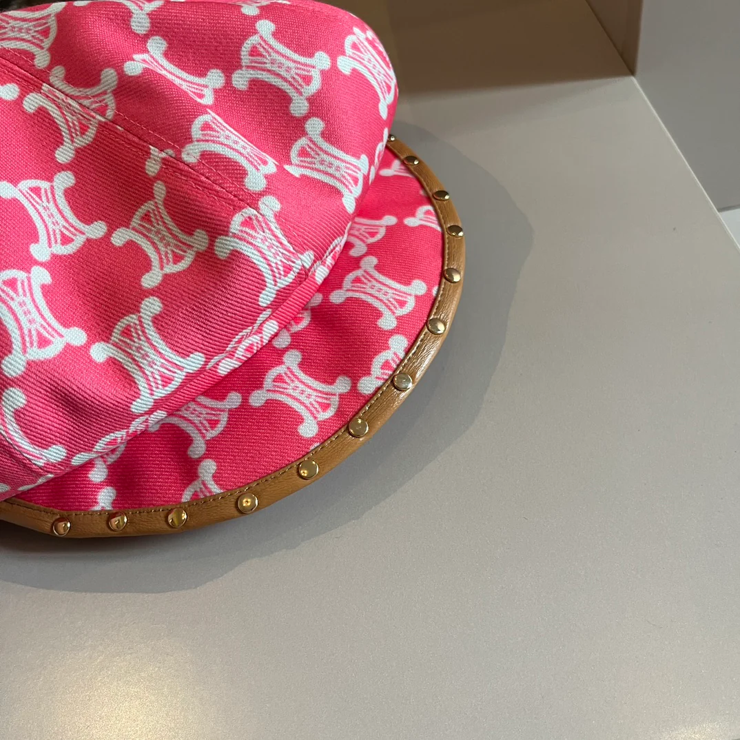 Celine - Новая шляпа художника с монограммой - Розовая