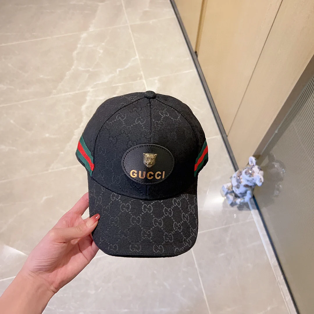 Новинка сезона весна/лето 2023 от Gucci - Шапка/шарф с головой тигра - Черная