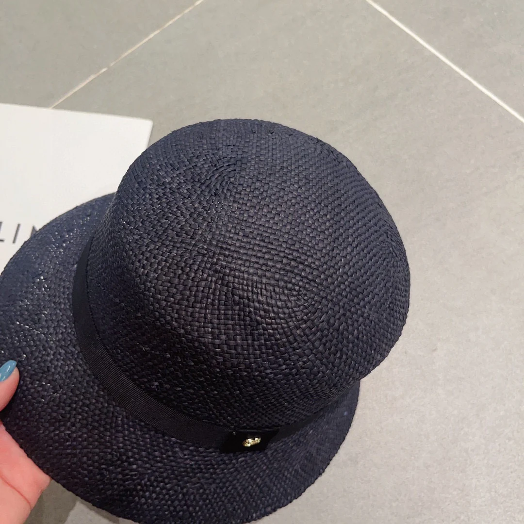 Новые поступления коллекции Gucci весна/осень 2023 — Соломенная шляпа — Черная