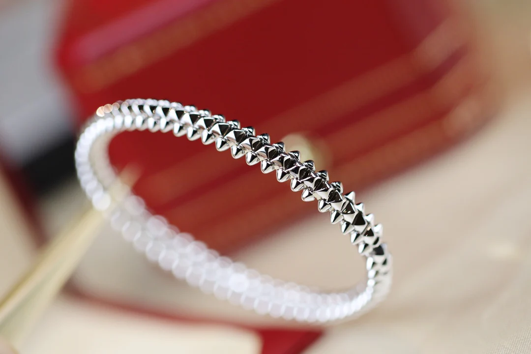 Браслет Cartier Clash - платиновый