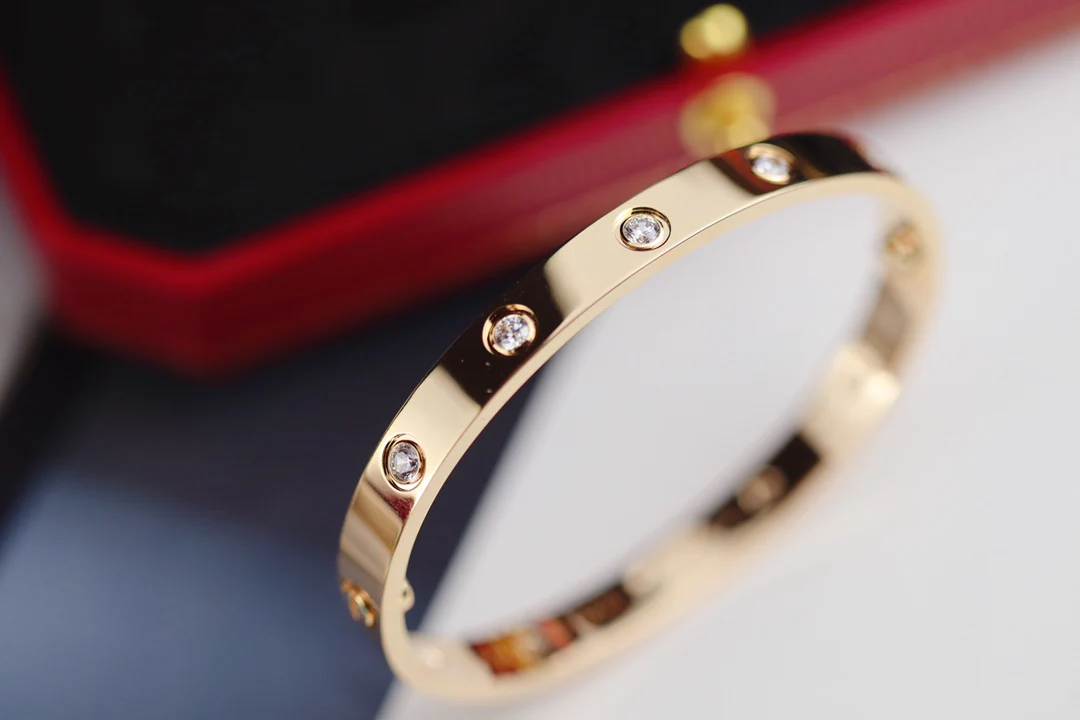 Широкий браслет Cartier Love с 10 бриллиантами