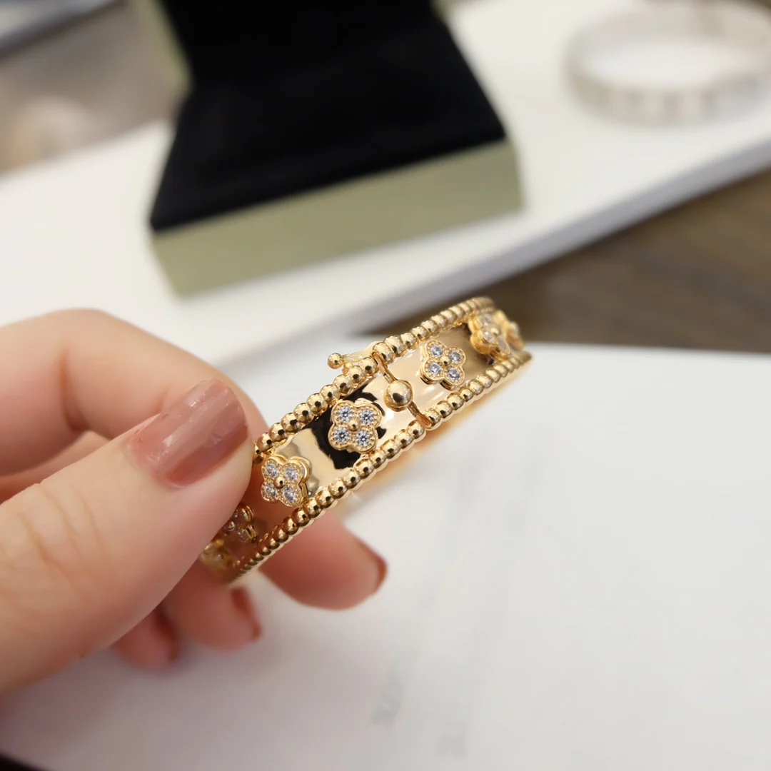 VCA-Браслет-8