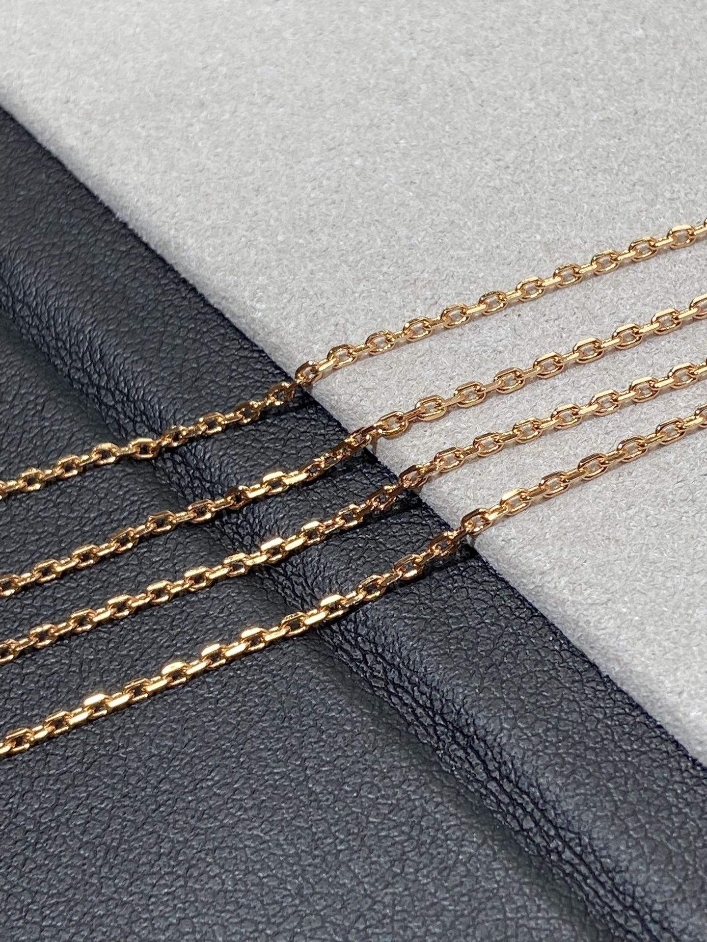 Ван Веккьо - Колье 137