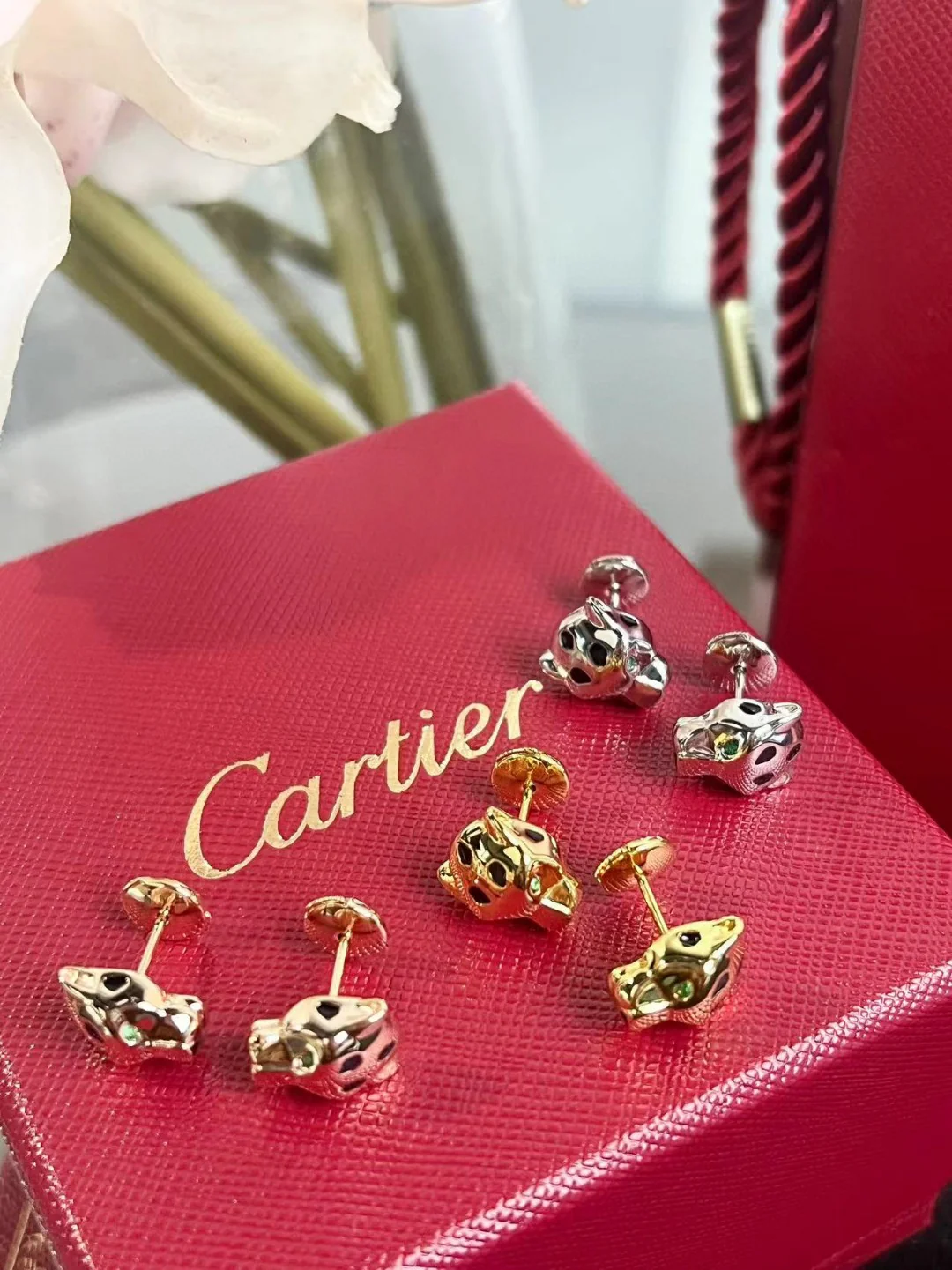 Серьги Cartier 059