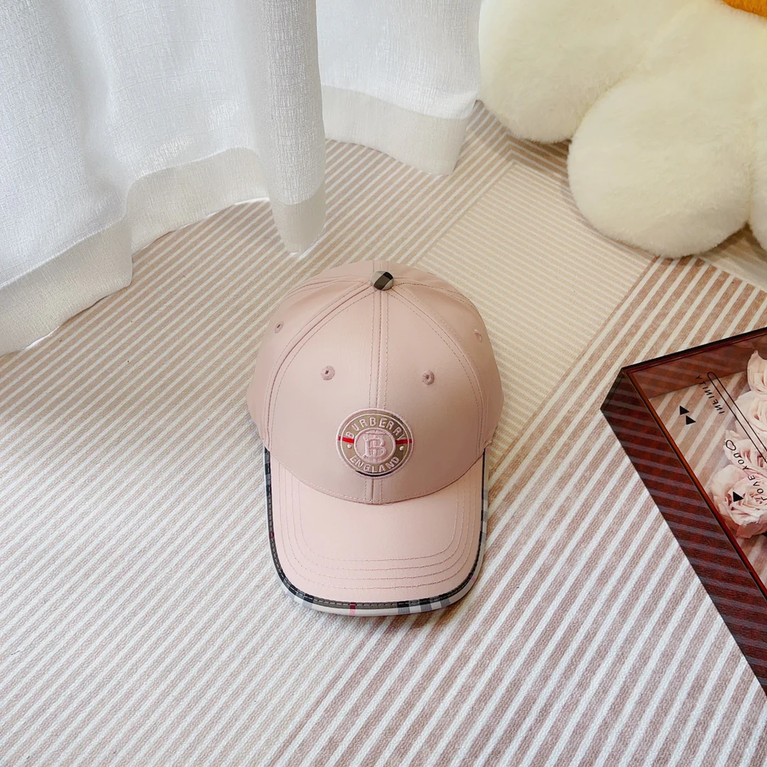 Новинка сезона весна/лето 2023 от Burberry - Худи