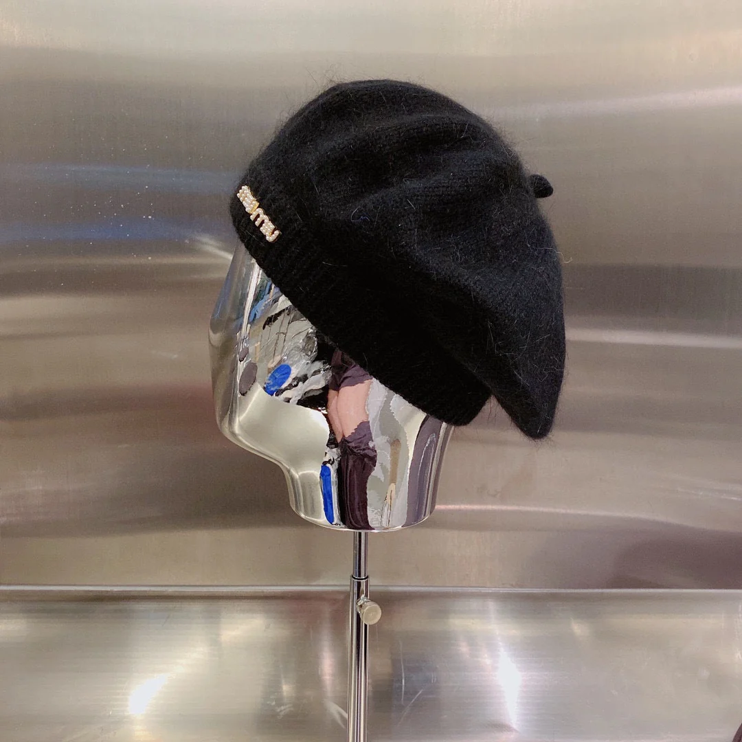 Miu Miu - Вязаный берет из кроличьего меха - Черный