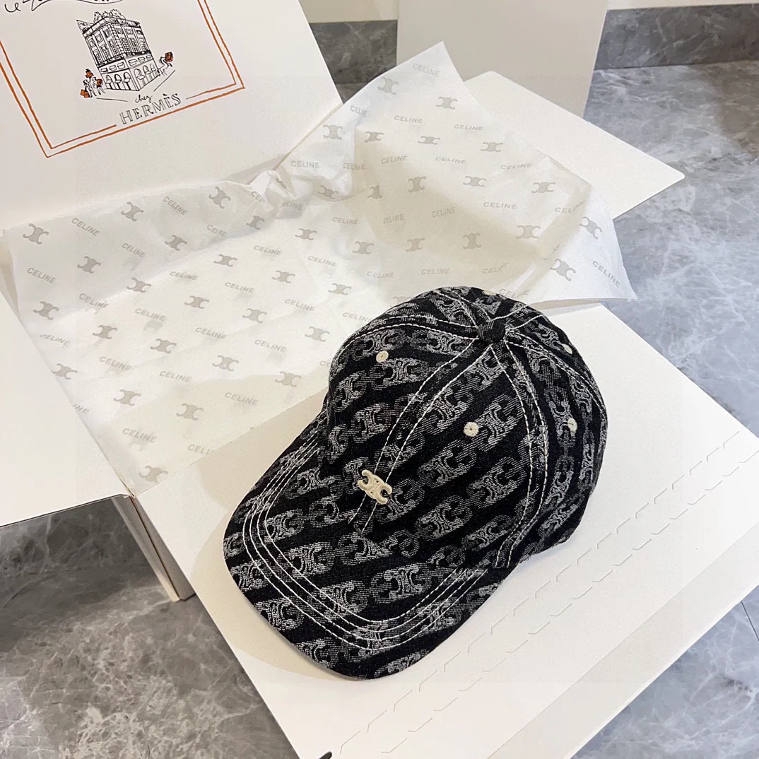 Celine - Новая ретро-бейсболка из джинсовой ткани, 2024 год.