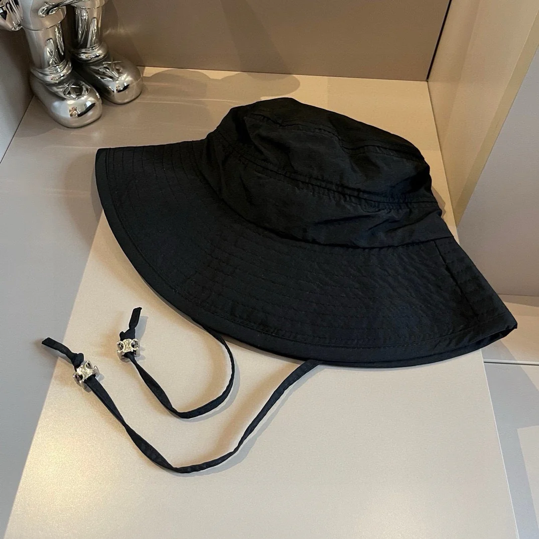 Солнцезащитная шляпа Celine с отворотом - черная