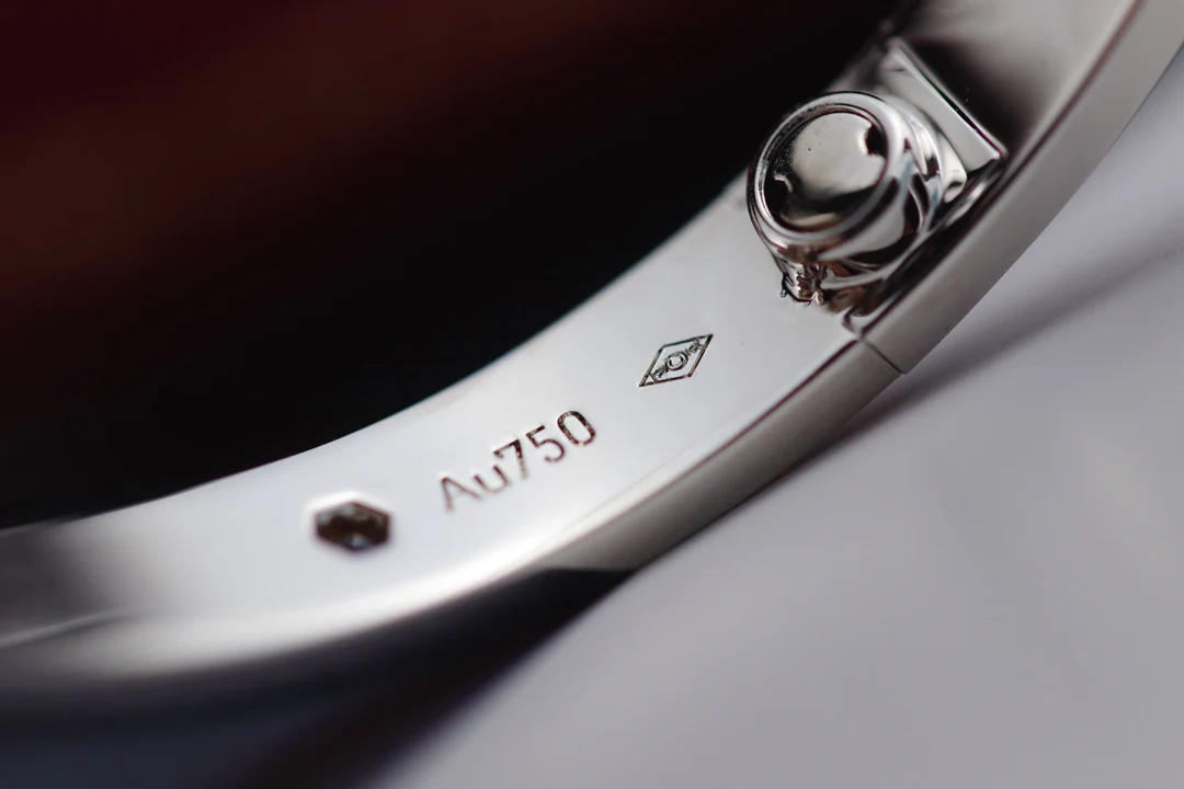 Широкий браслет Cartier Love с 10 бриллиантами