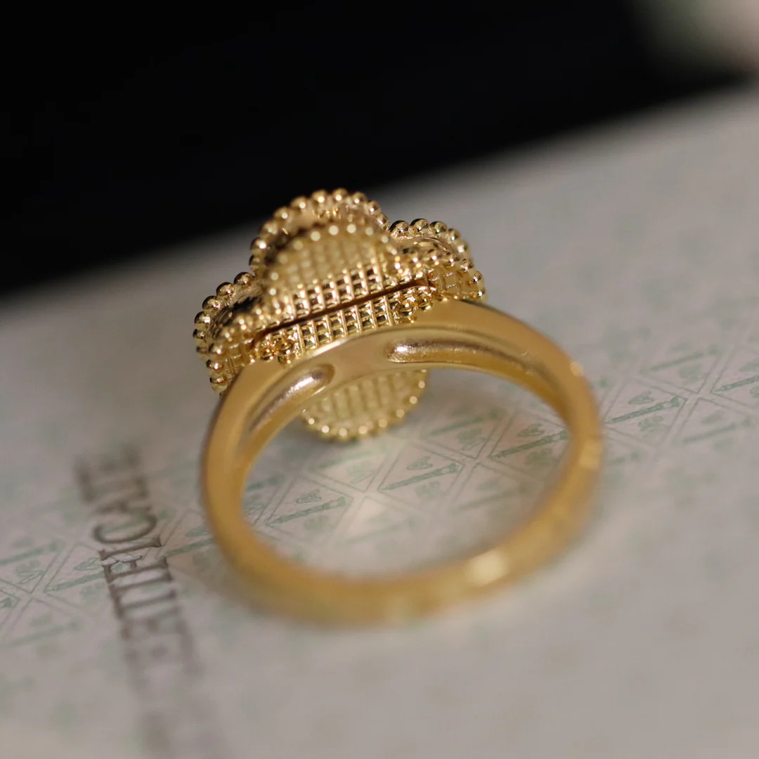 Ван Век - Кольцо 070