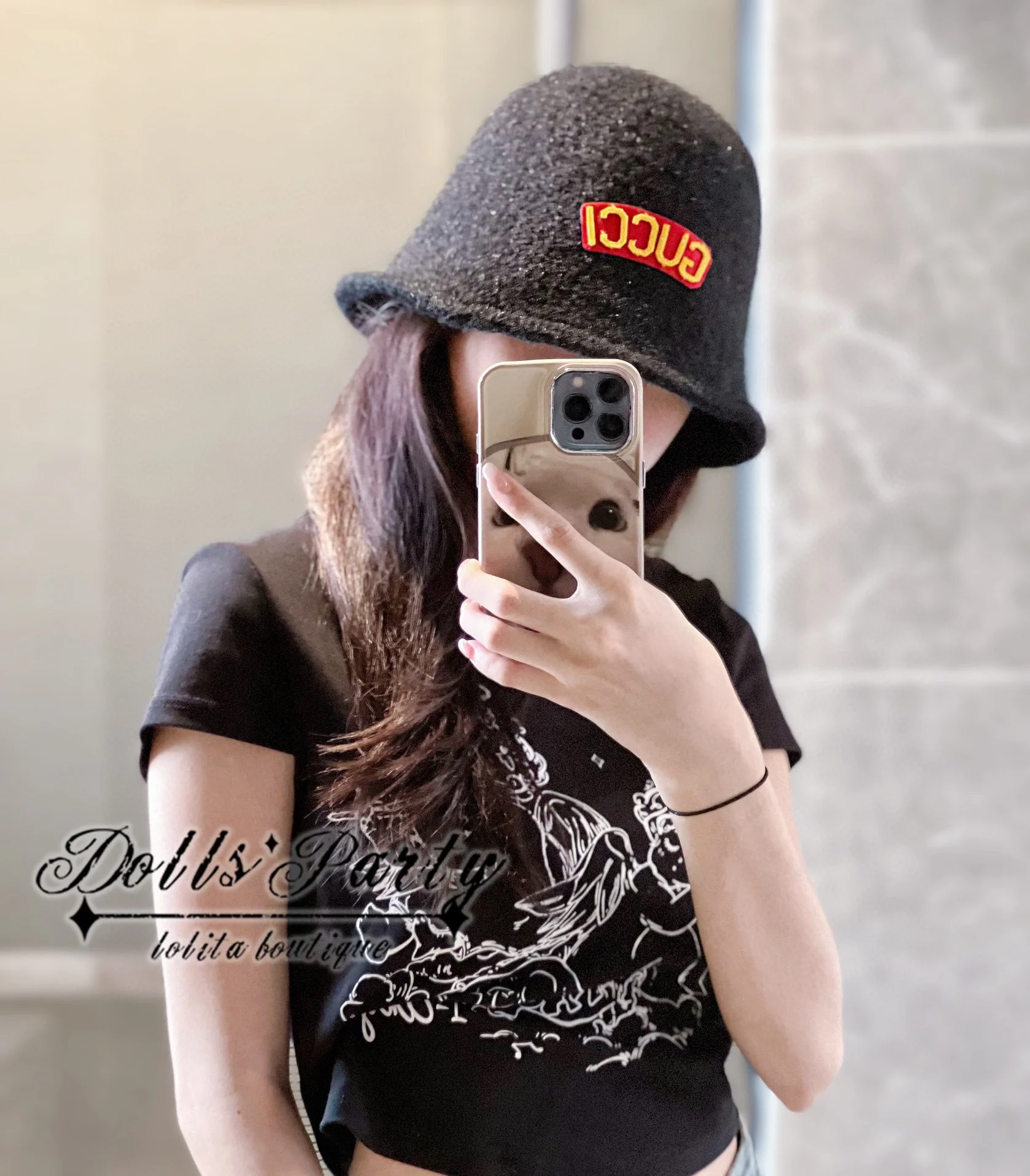 Новая кашемировая рыбацкая шляпа Gucci из коллекции осень/зима 2023 — черная.