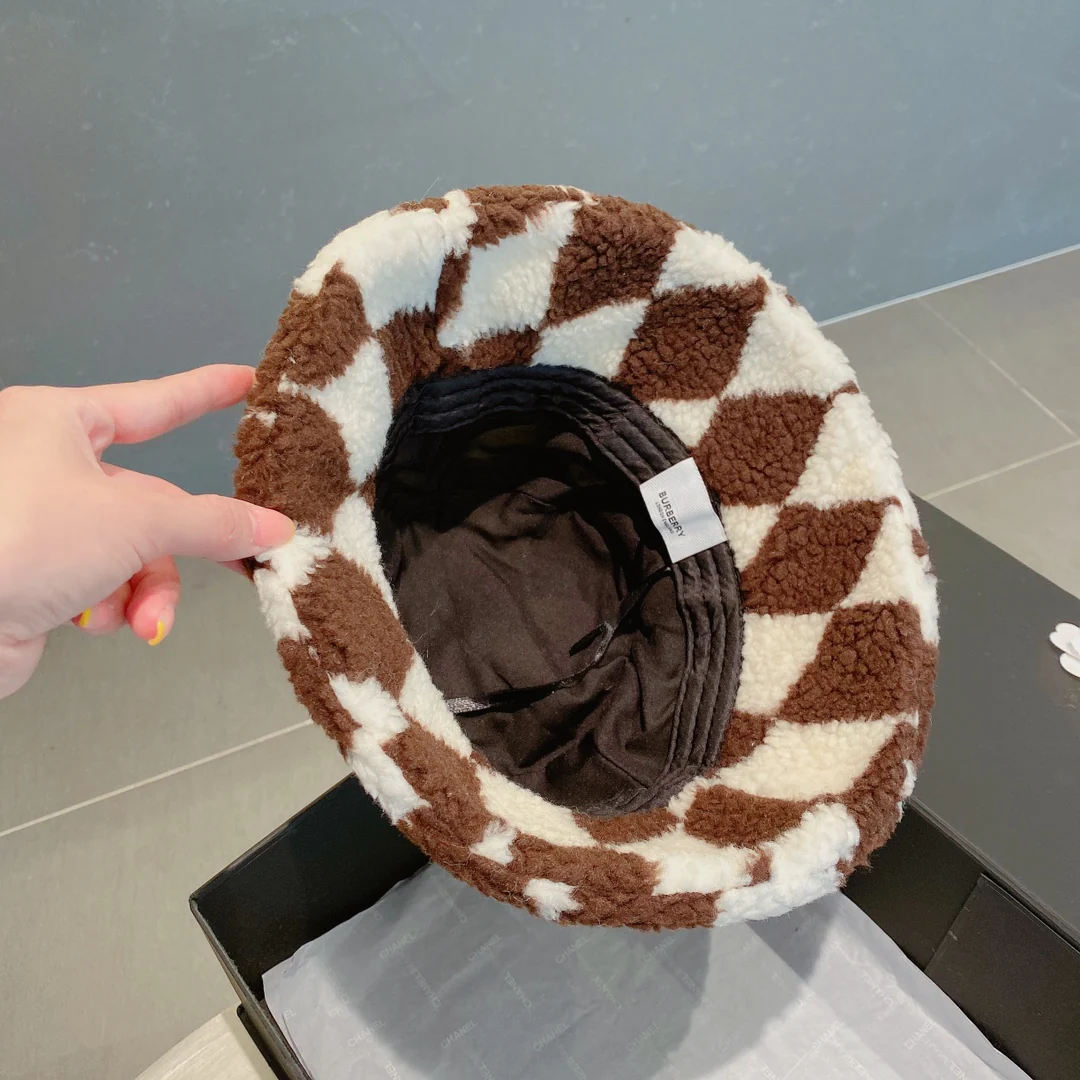 Burberry - Рыбацкая шляпа из овчины