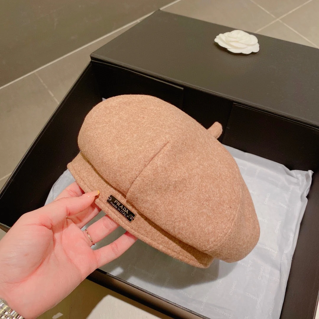 Шерстяной берет Prada, абрикосовый, 1