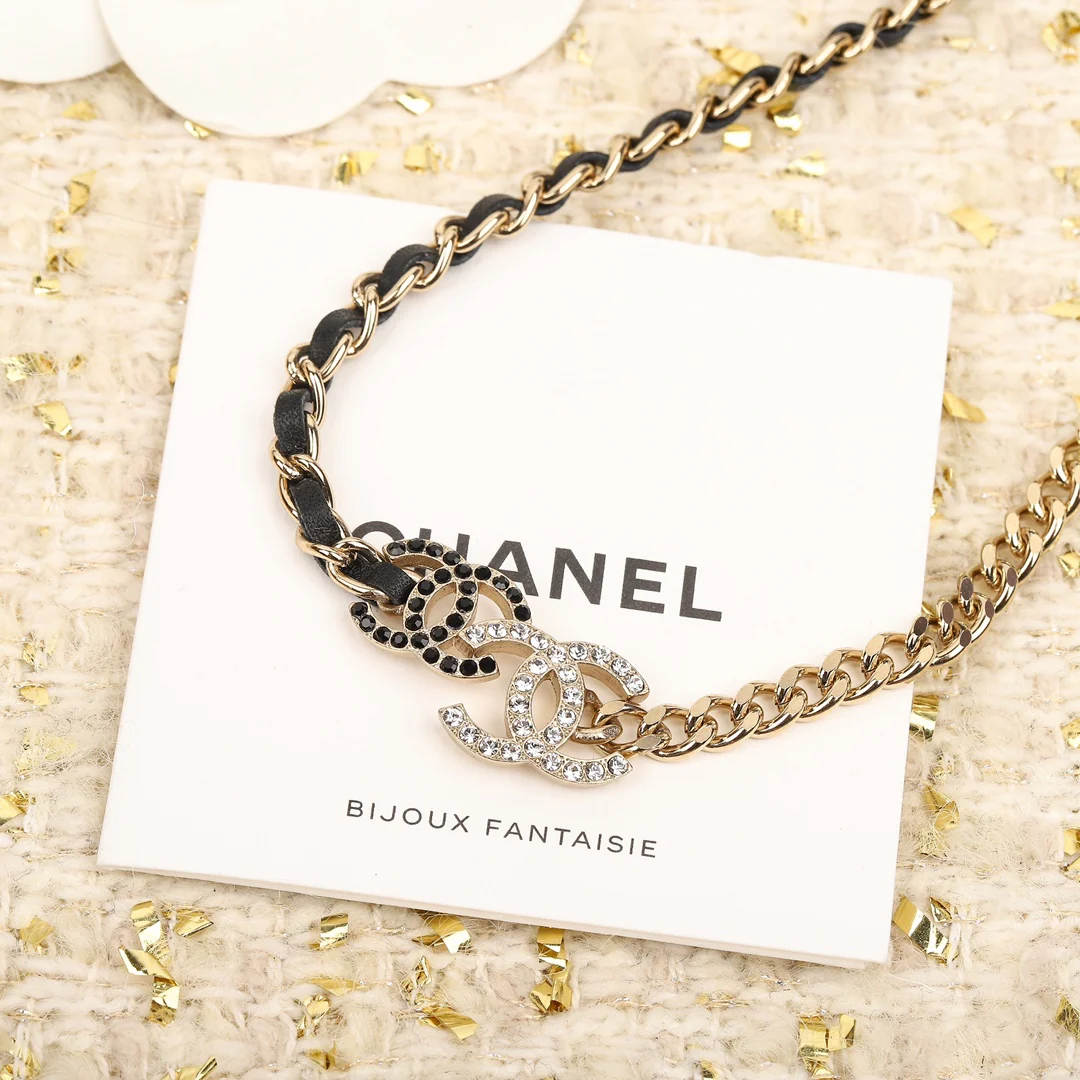 Chanel - Колье 385