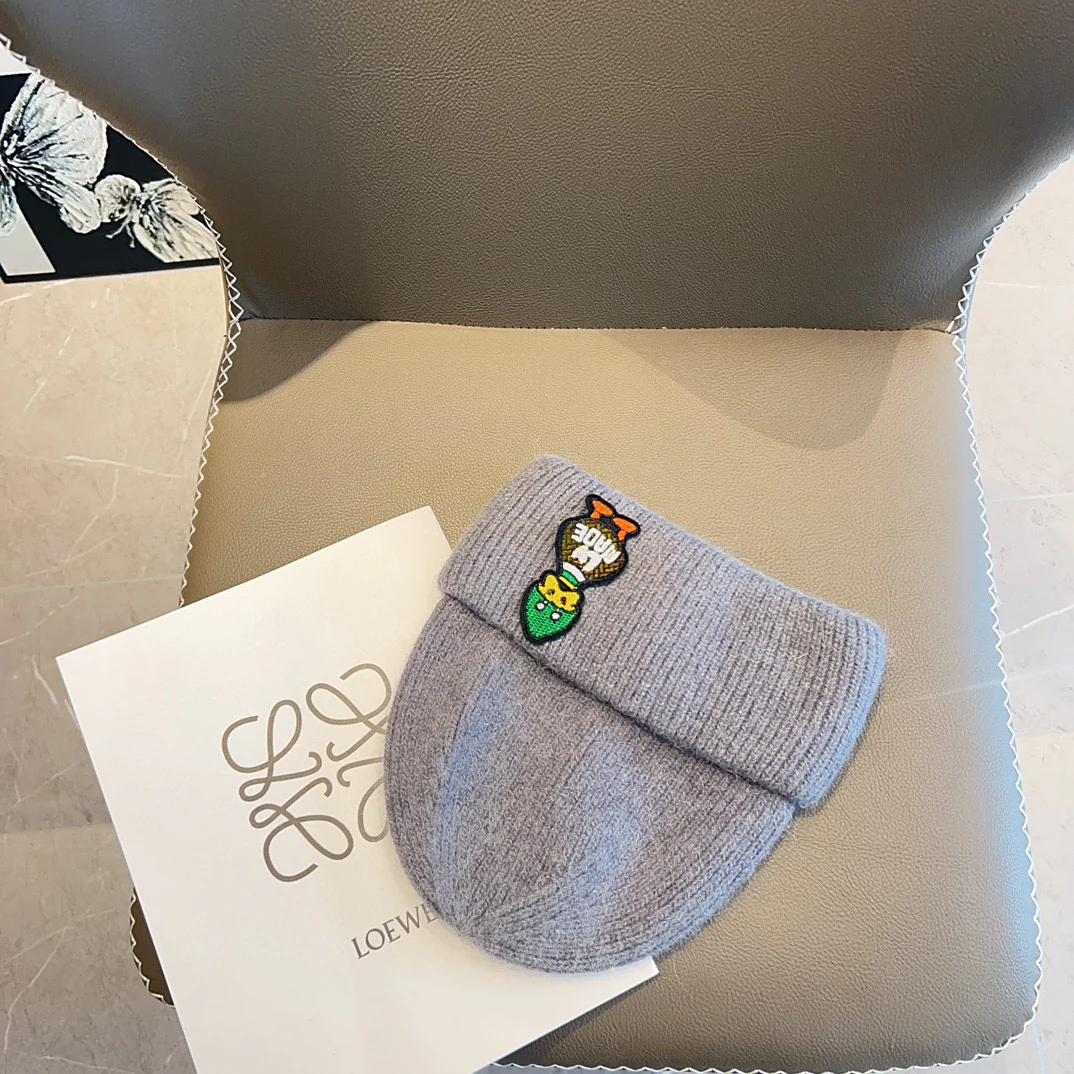 LV - Вязаная шапка 