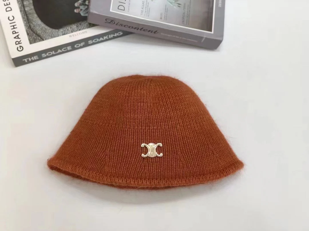 Селин - Вязаная рыбацкая шапка