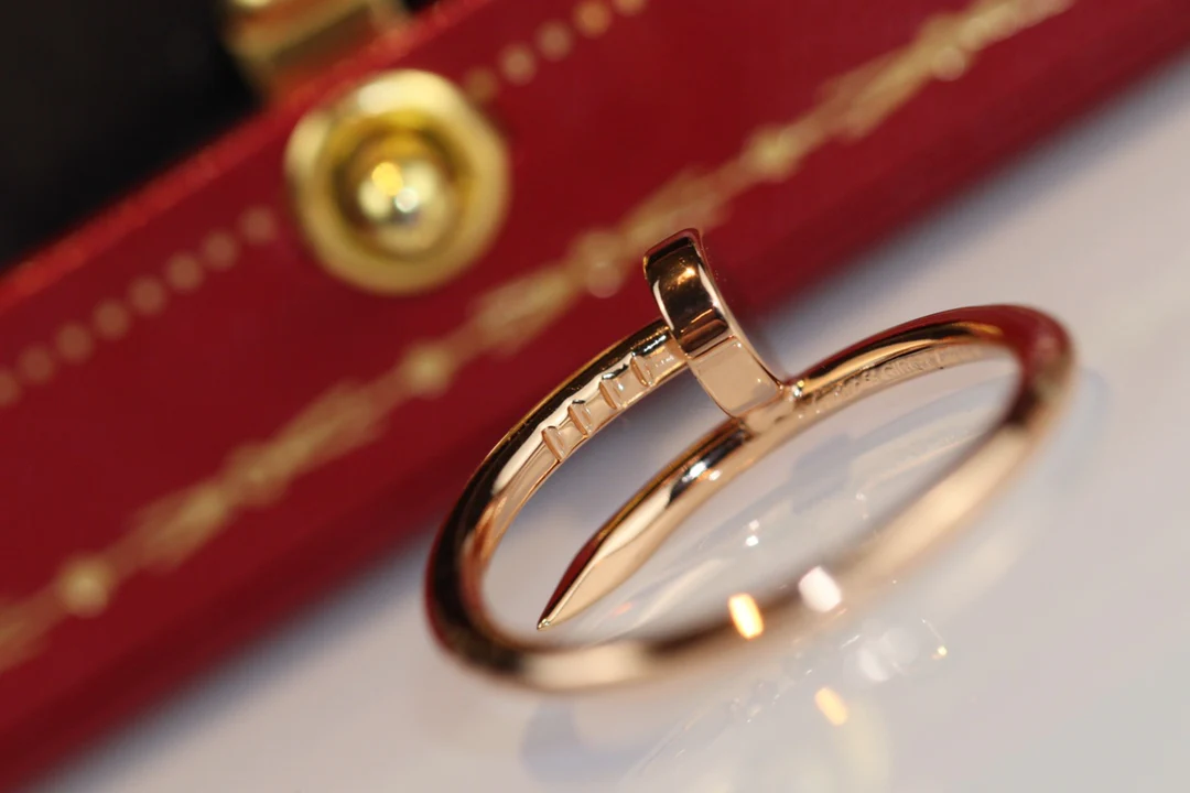 Кольцо Cartier в форме гвоздя - розовое золото - без бриллиантов