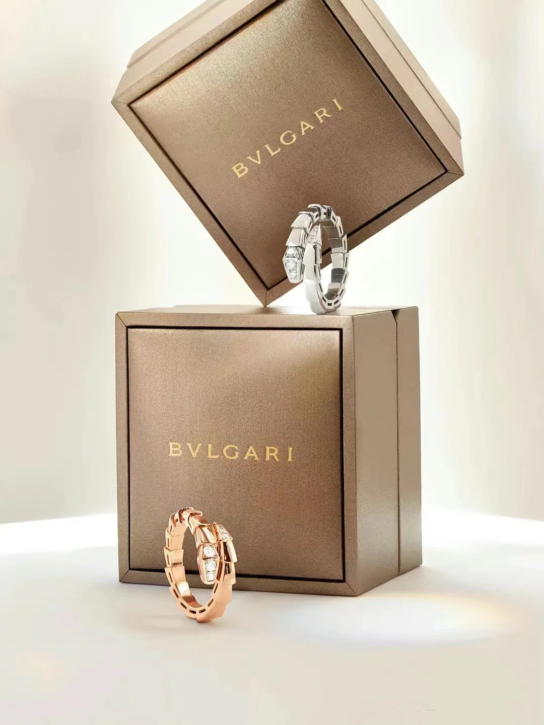 Кольцо Bvlgari 016