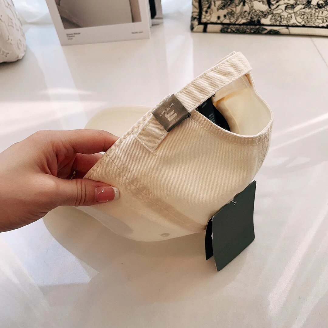 Balenciaga - Всесезонная бейсболка из чистого хлопка - Белая