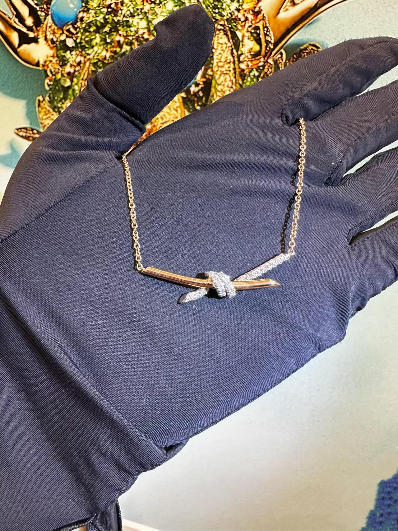 Колье Tiffany 104