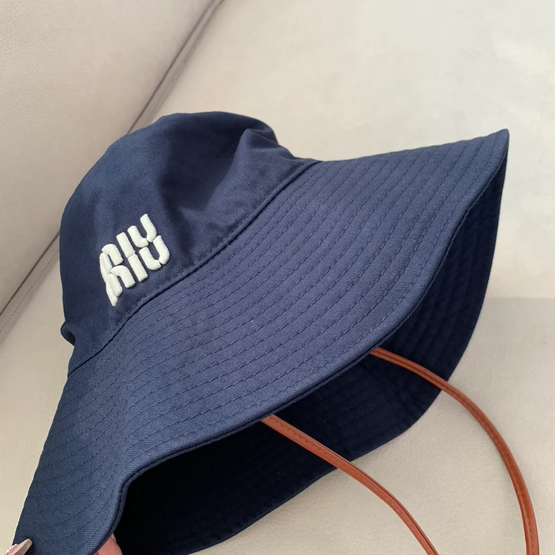 Классическая солнцезащитная шляпа Miu Miu на завязках - синяя