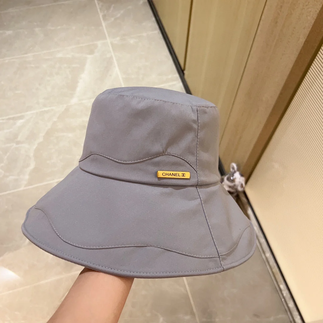 Новинка сезона весна/лето 2023 от Chanel - Необычная рыбацкая шляпа - 1