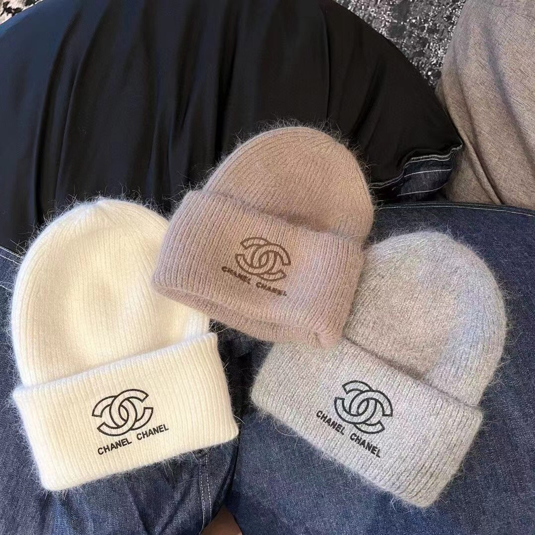 Chanel - Шапка из кроличьего меха - 1