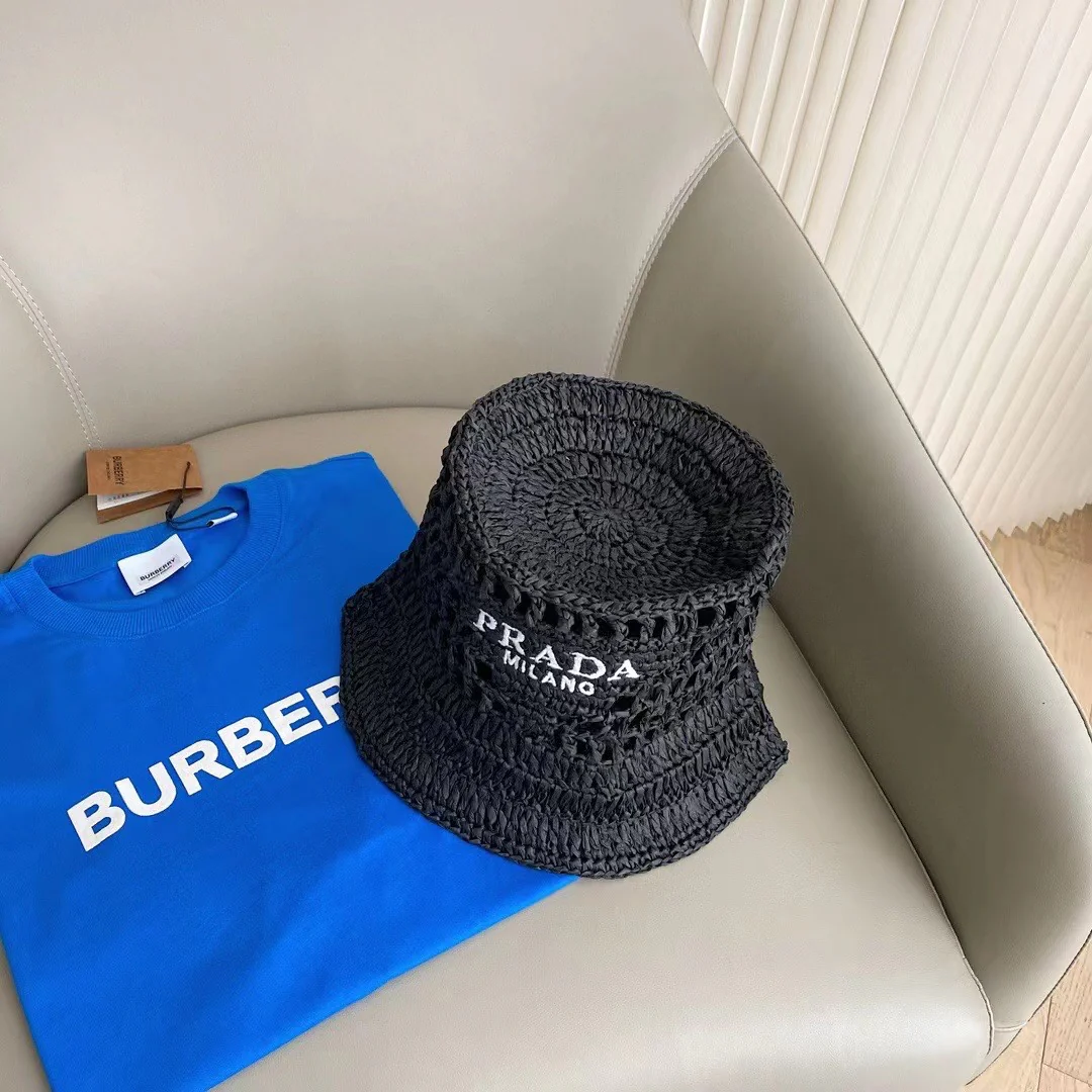 Новинка сезона весна/лето 2023 от Prada - Плетеная ажурная рыбацкая шляпа - Черная