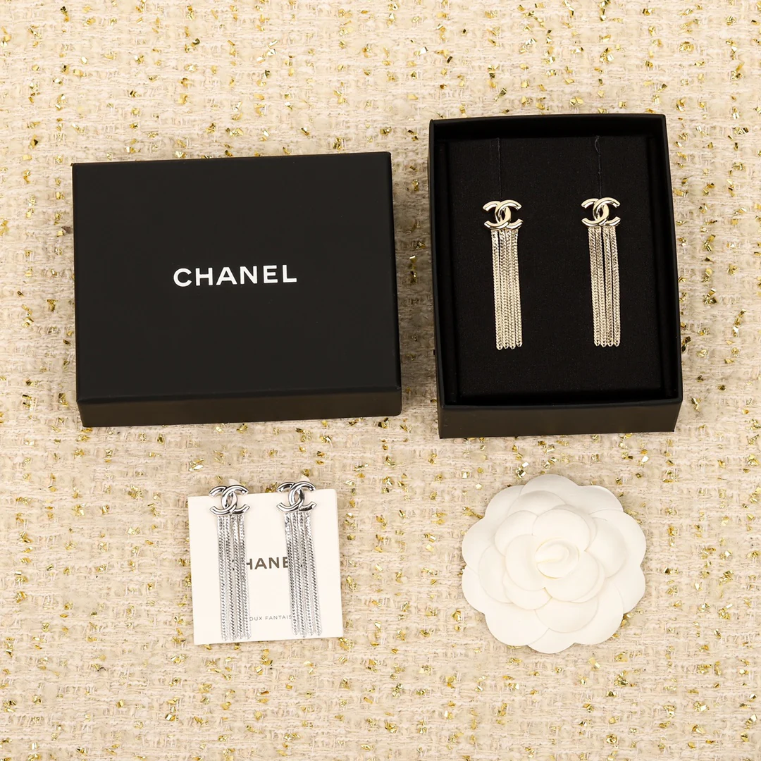 Серьги Chanel 950