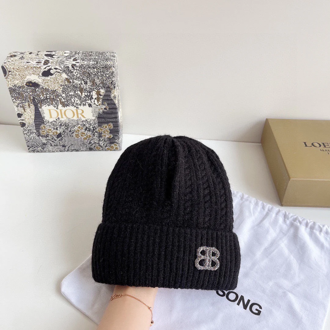 Вязаная шапка Balenciaga