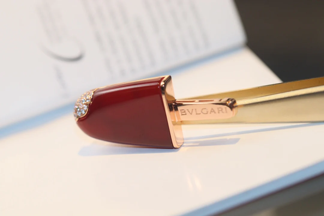 Брошь в виде мороженого Bvlgari