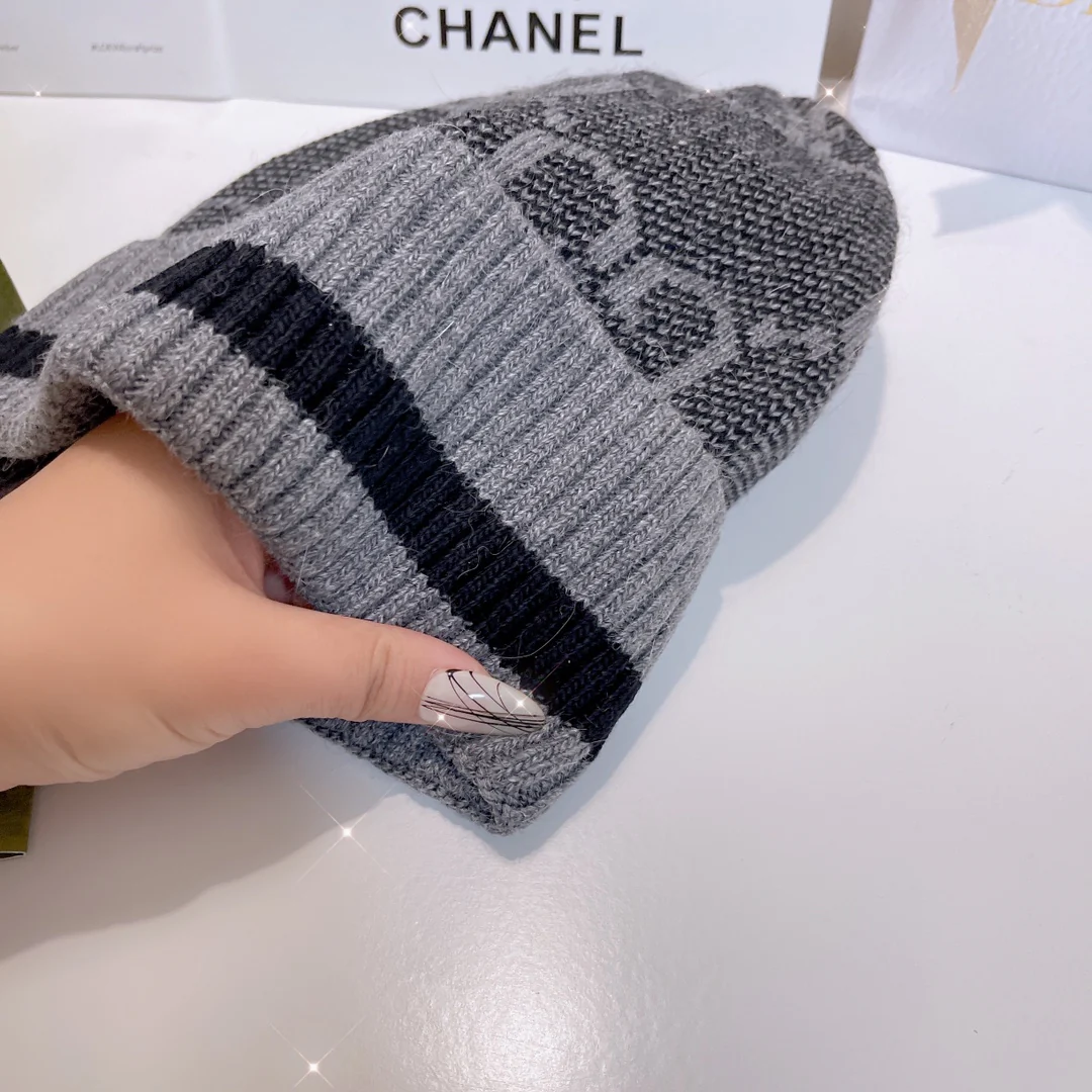 Gucci - Эластичная вязаная шапка-бини - Серая