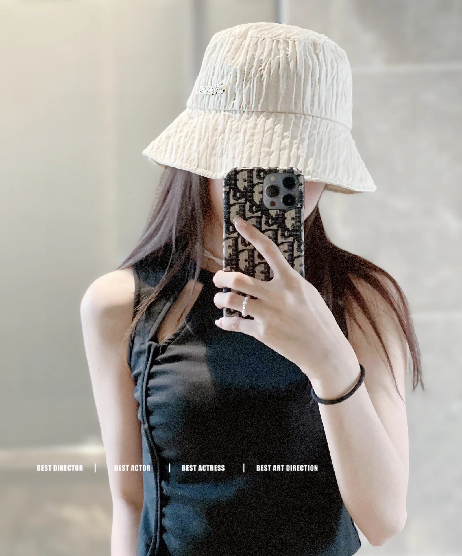 Новинка сезона весна/лето 2023 от Chanel - Мятая рыбацкая шляпа - Белая