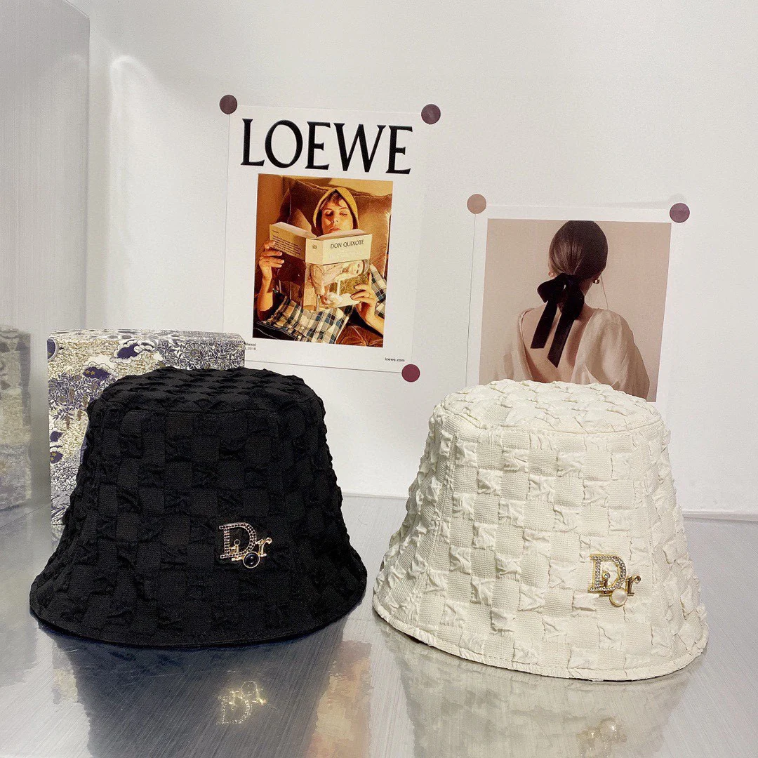 Dior - Клетчатая рыбацкая шляпа с лоскутным узором - 2 цвета