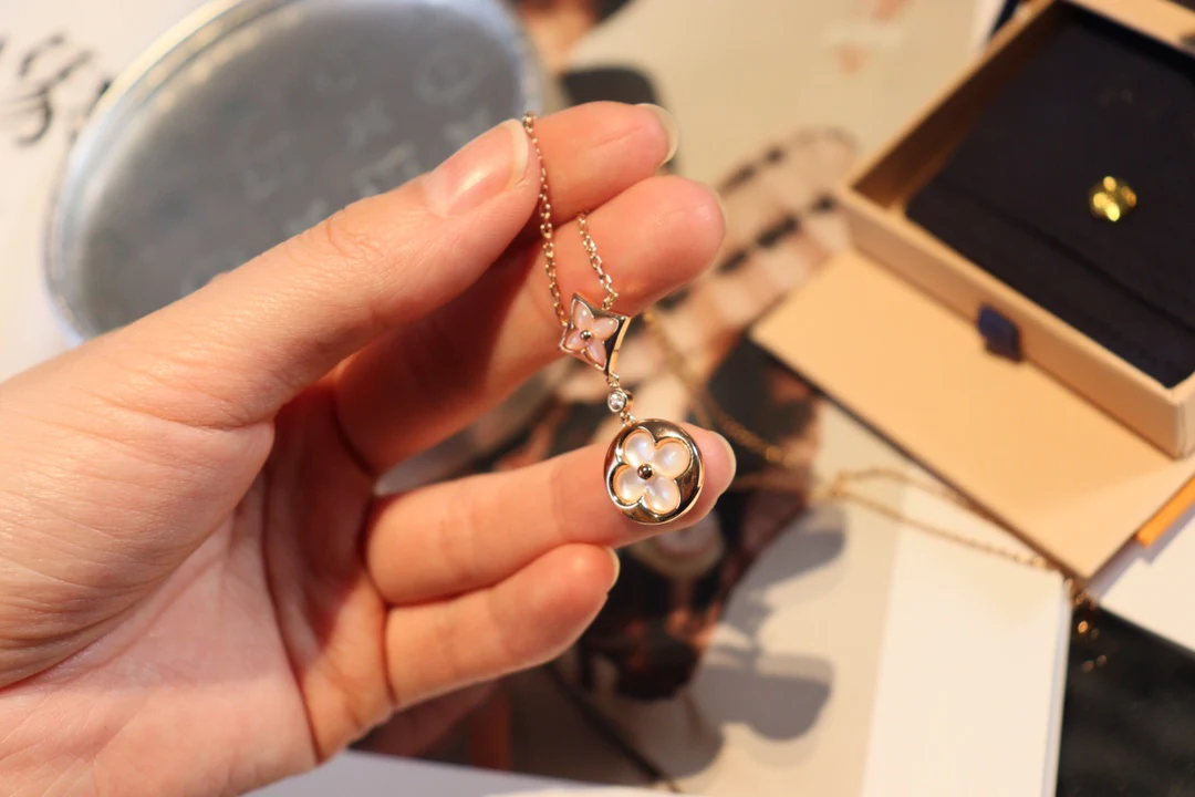 LV-Ожерелье 093