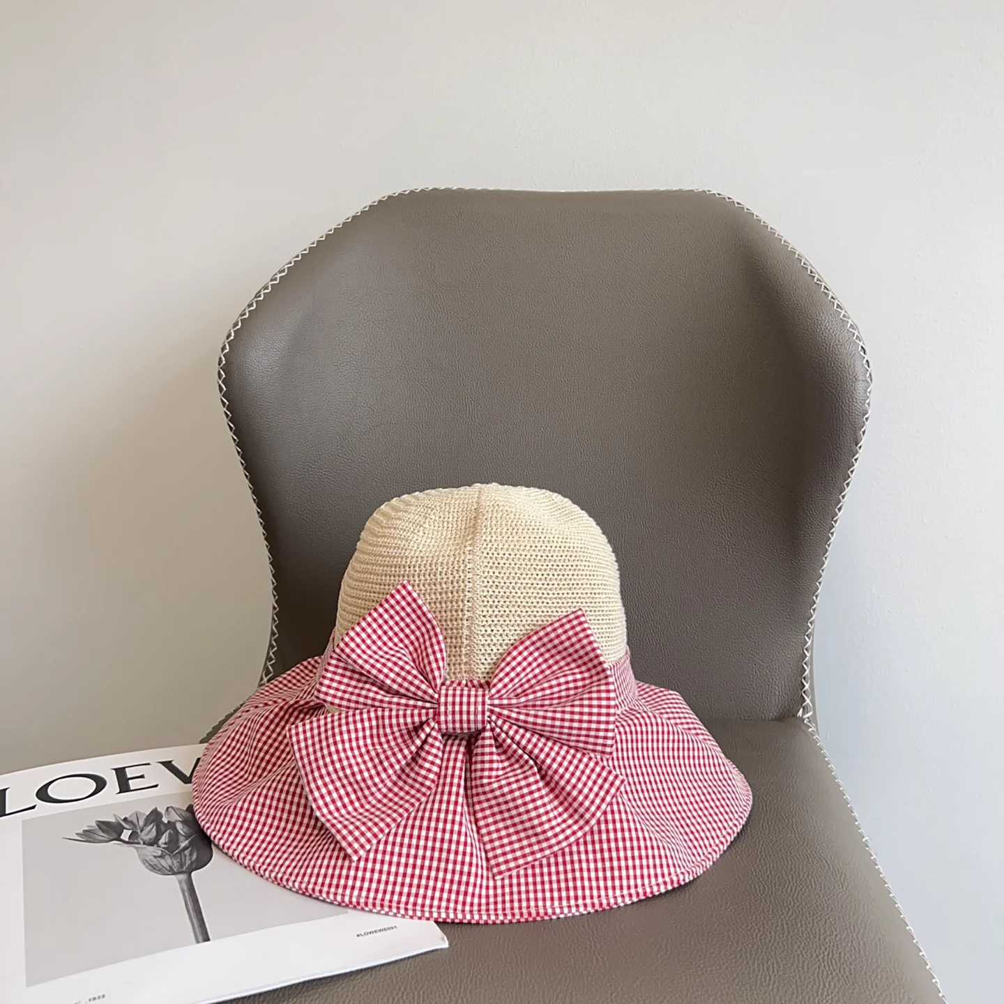 Пятнистая рыбацкая шляпа Celine для отдыха, красная.