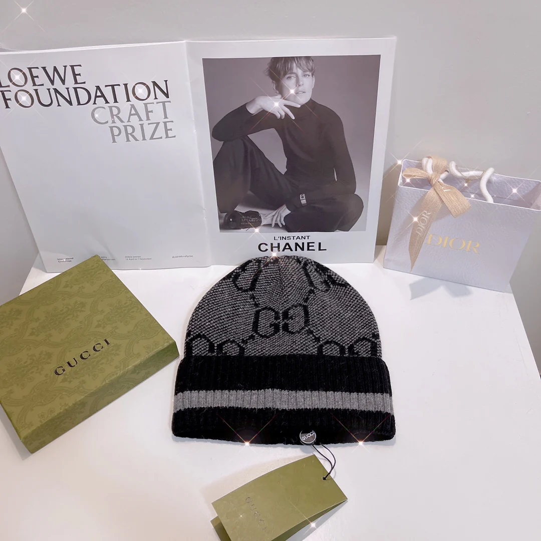 Gucci - Вязаная шапка на резинке - Черно-серая