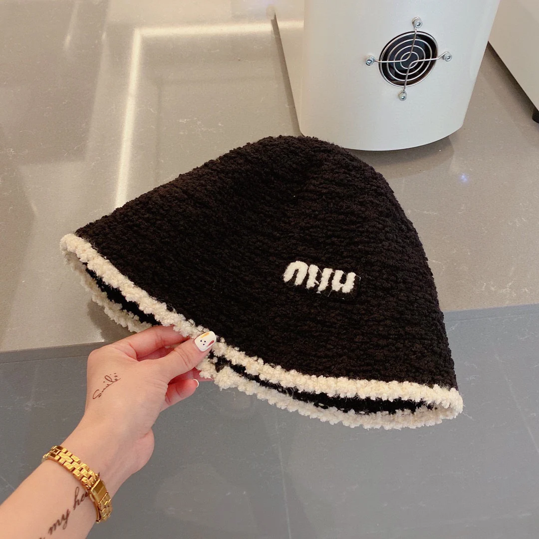 Miu Miu - Вязаная рыбацкая шапка - Черная - 2 шт.