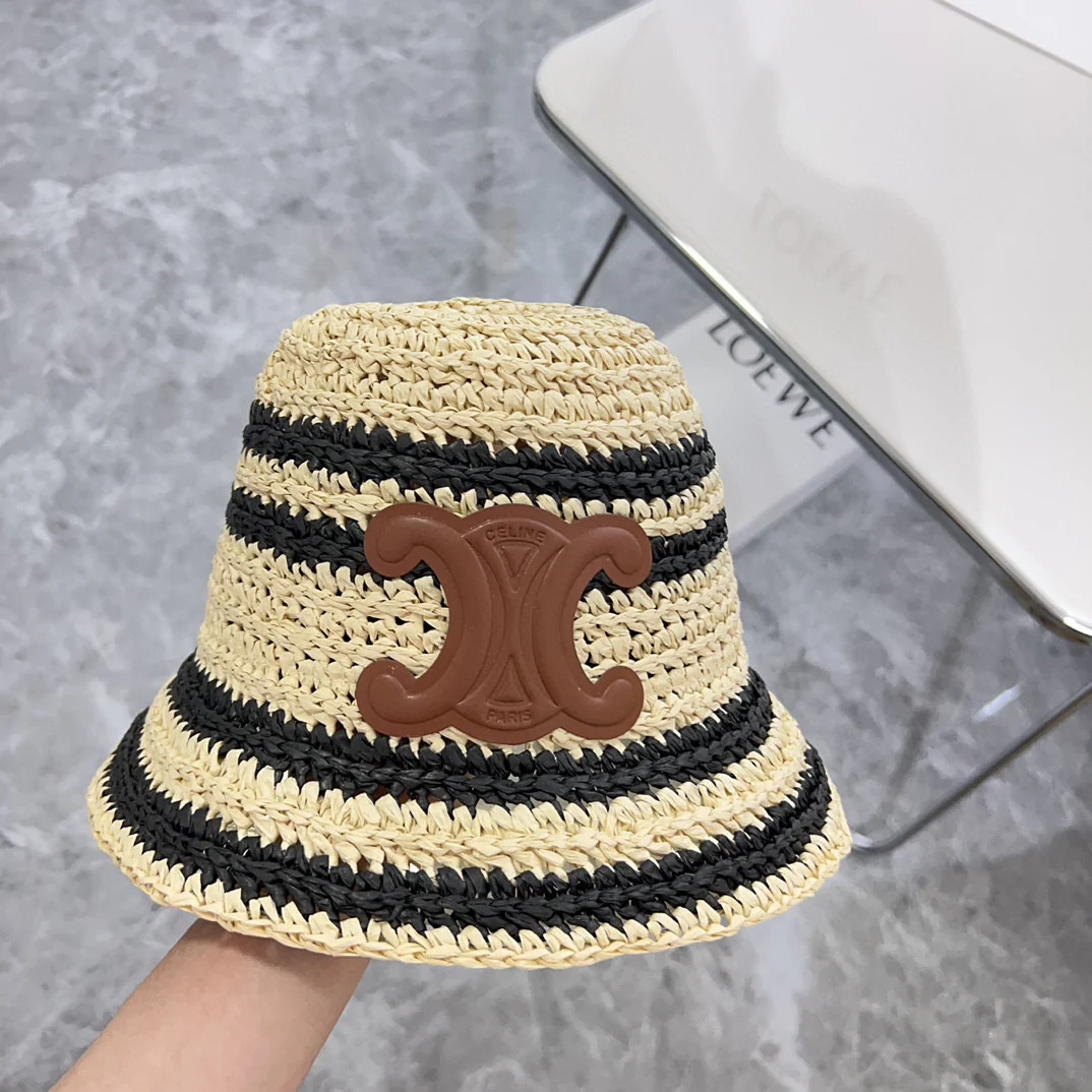 Новая панама Celine 2024 с плетеным логотипом - абрикосового цвета.