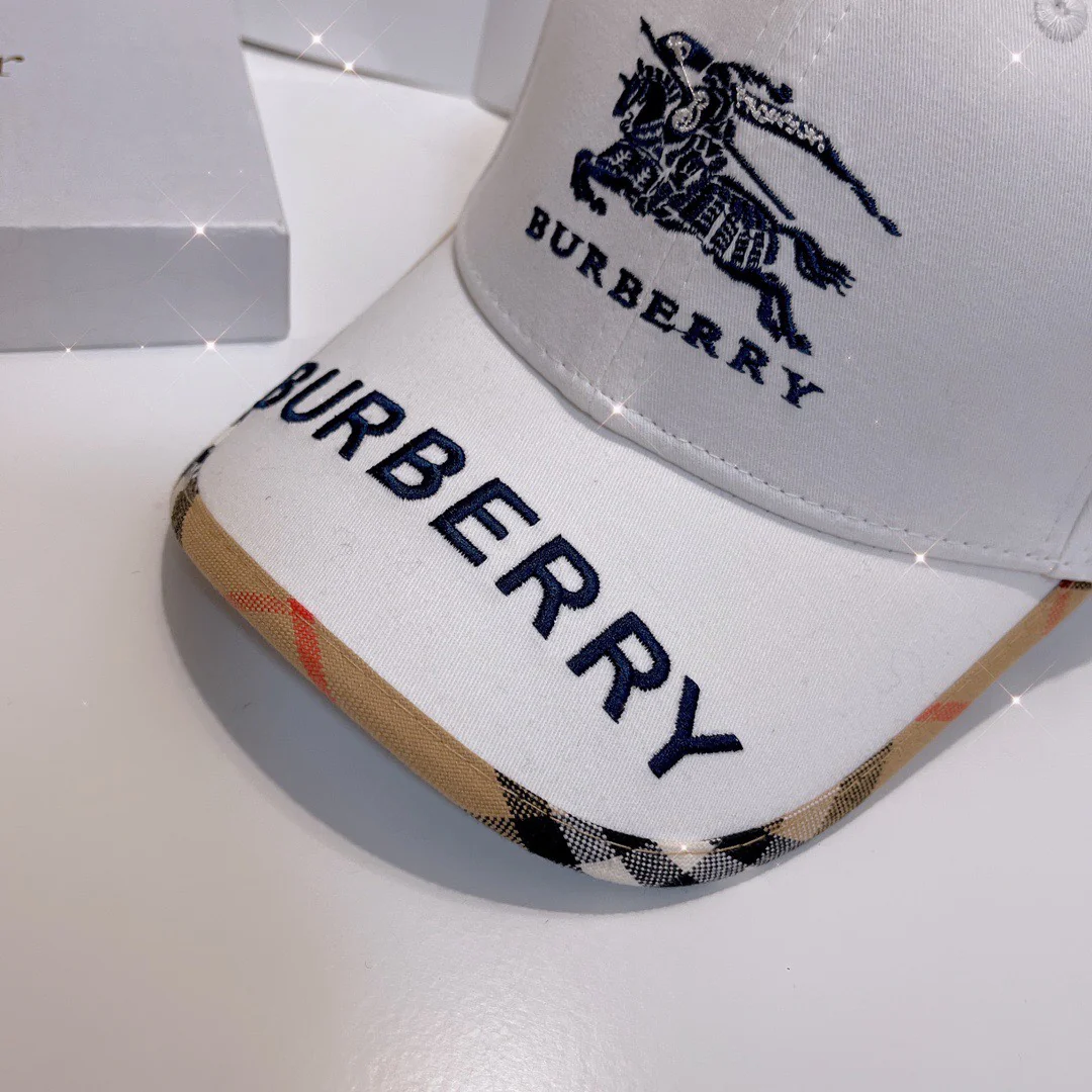 Бейсболка Burberry - белая - унисекс