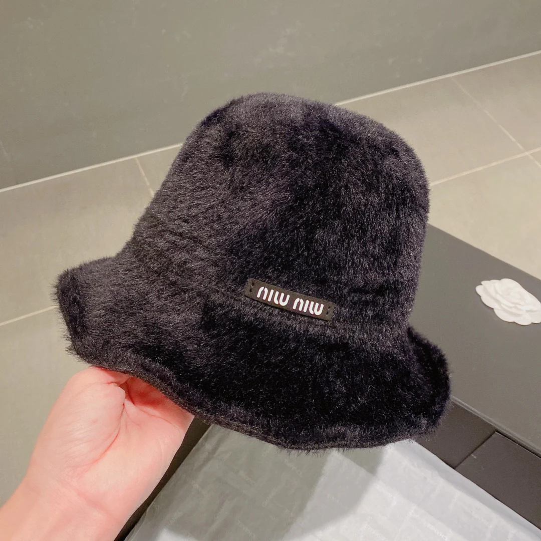 Miu Miu - Рыбацкая шляпа из норки - Черная