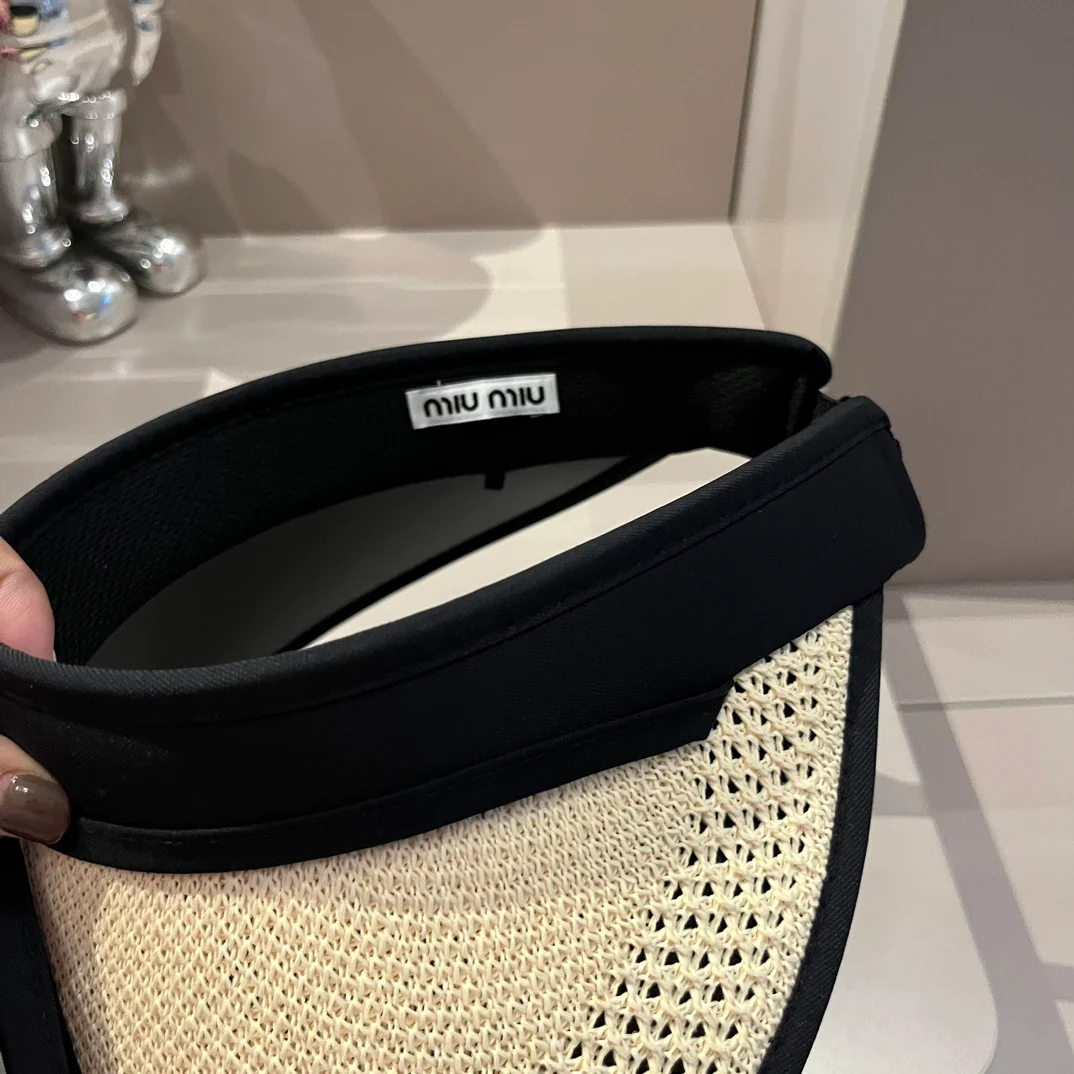 Miu Miu - Новая вязаная солнцезащитная шляпа на завязках - Белая