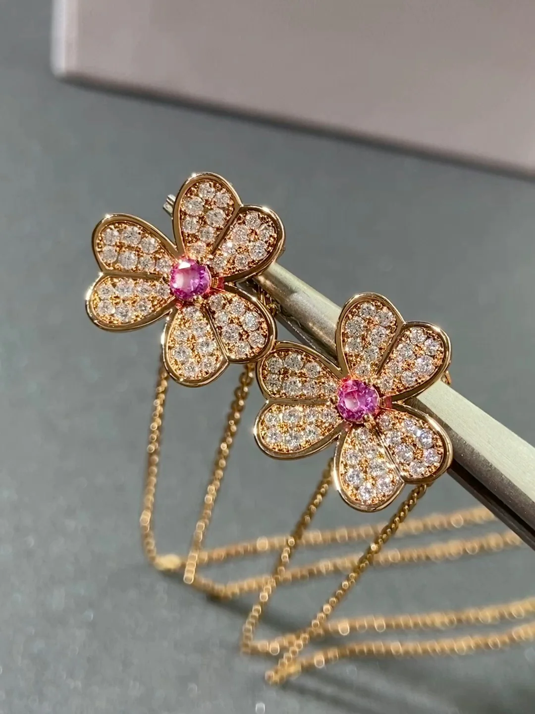 Van Vuitton - Колье 140